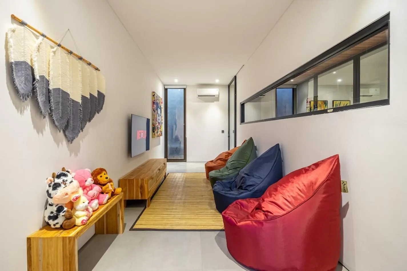 The Continental Modern Luxury 4 Bedroom Villa In Seminyak Central