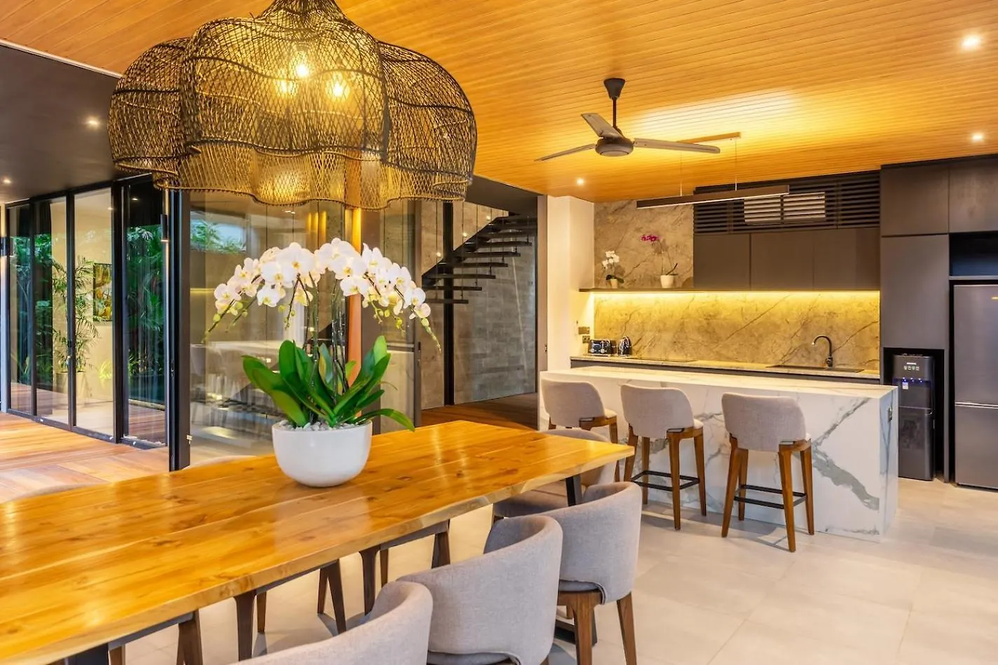 The Continental Modern Luxury 4 Bedroom Villa In Seminyak Central 0*, Семиньяк