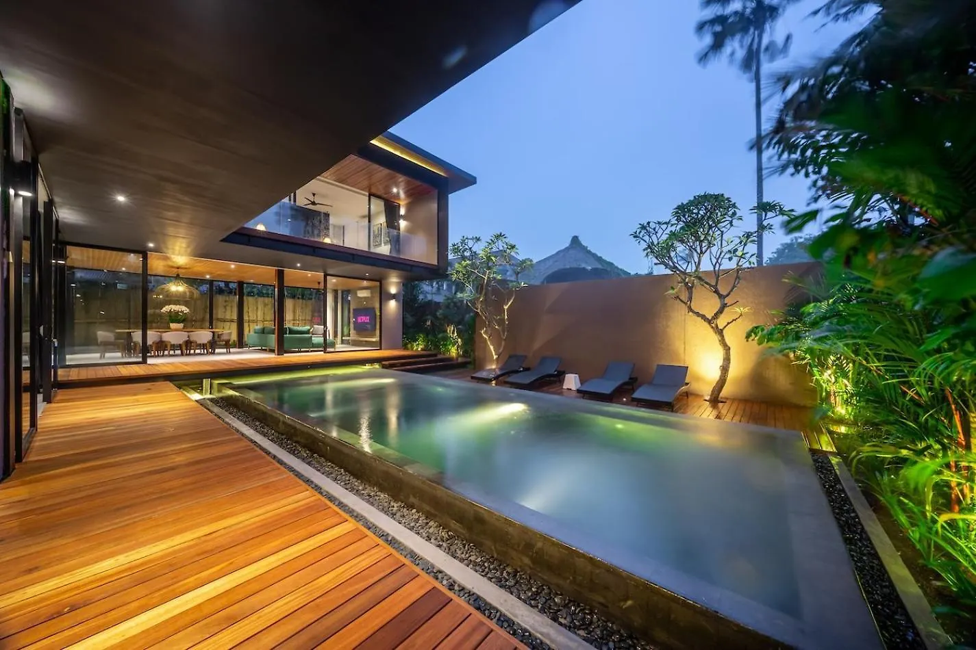 The Continental Modern Luxury 4 Bedroom Villa In Seminyak Central Индонезия