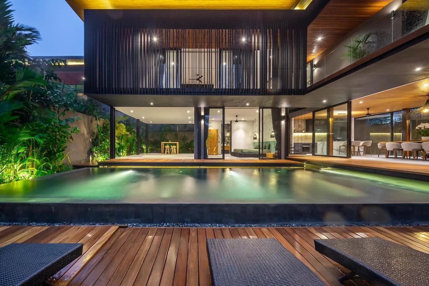 The Continental Modern Luxury 4 Bedroom Villa In Seminyak Central