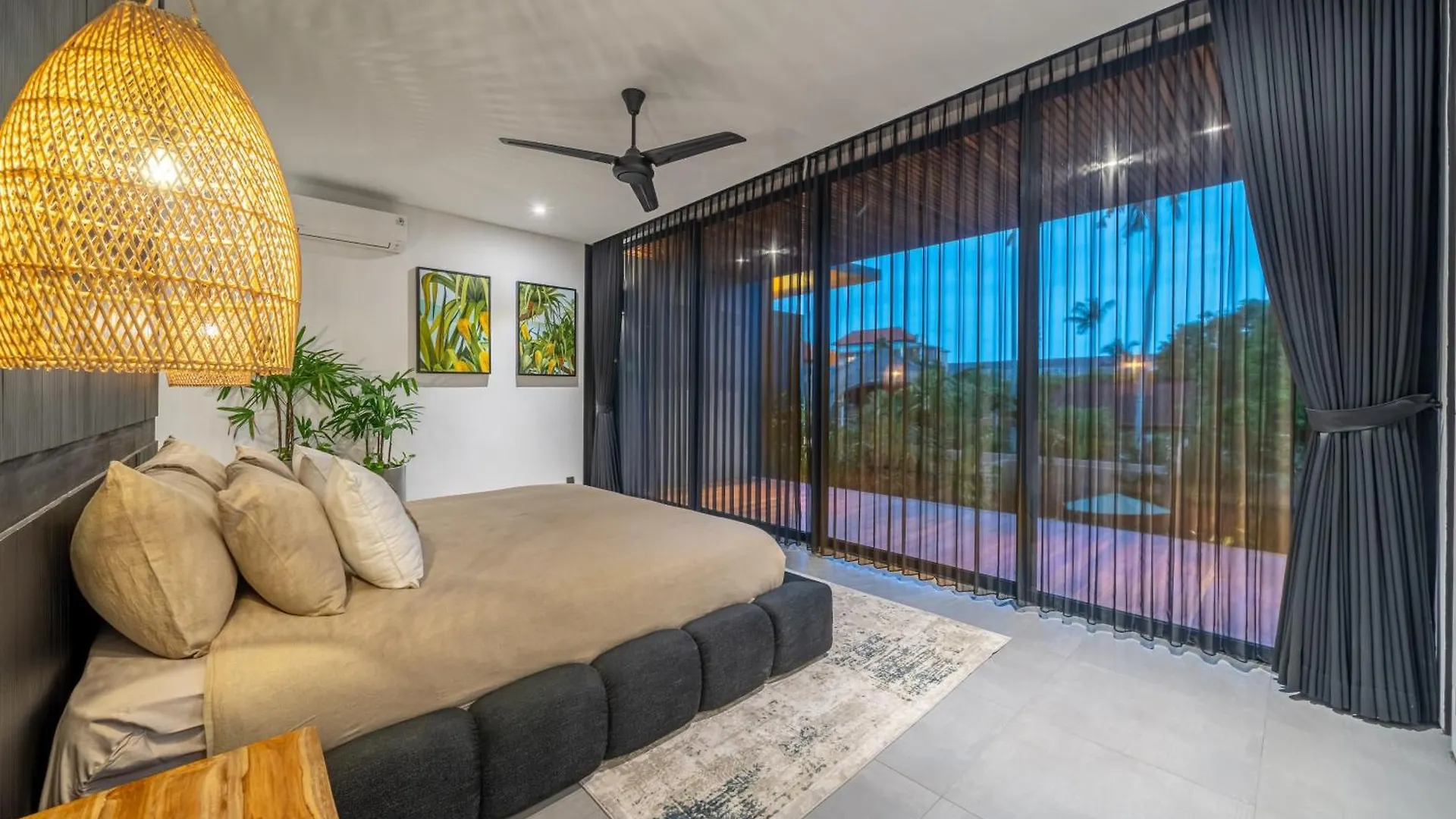 The Continental Modern Luxury 4 Bedroom Villa In Seminyak Central