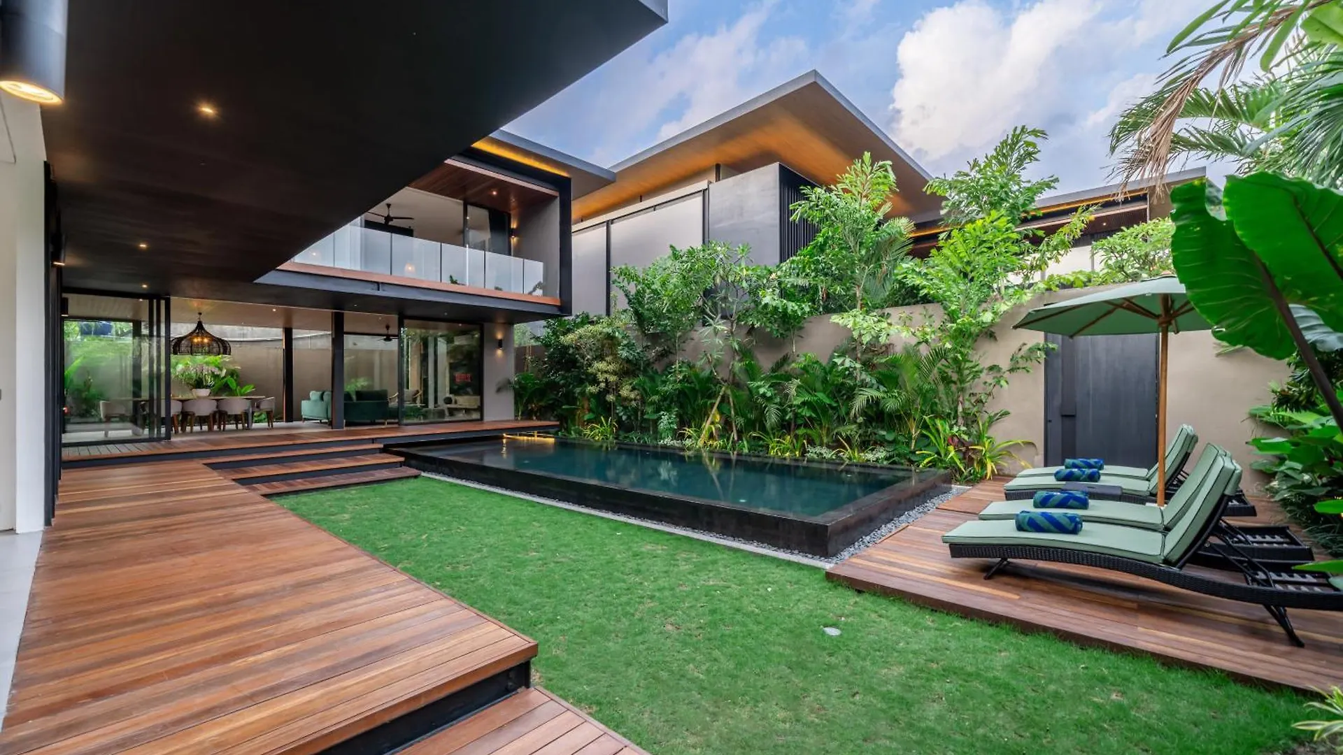The Continental Modern Luxury 4 Bedroom Villa In Seminyak Central