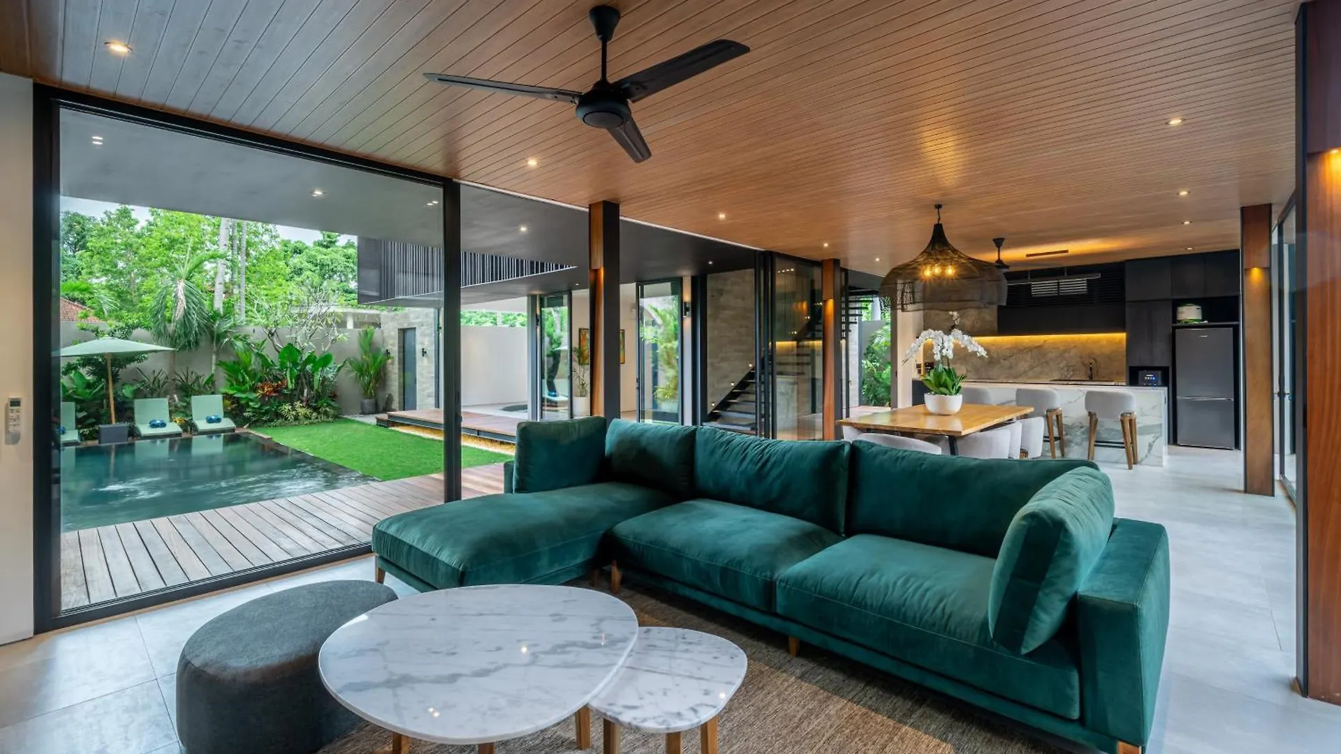 The Continental Modern Luxury 4 Bedroom Villa In Seminyak Central Индонезия