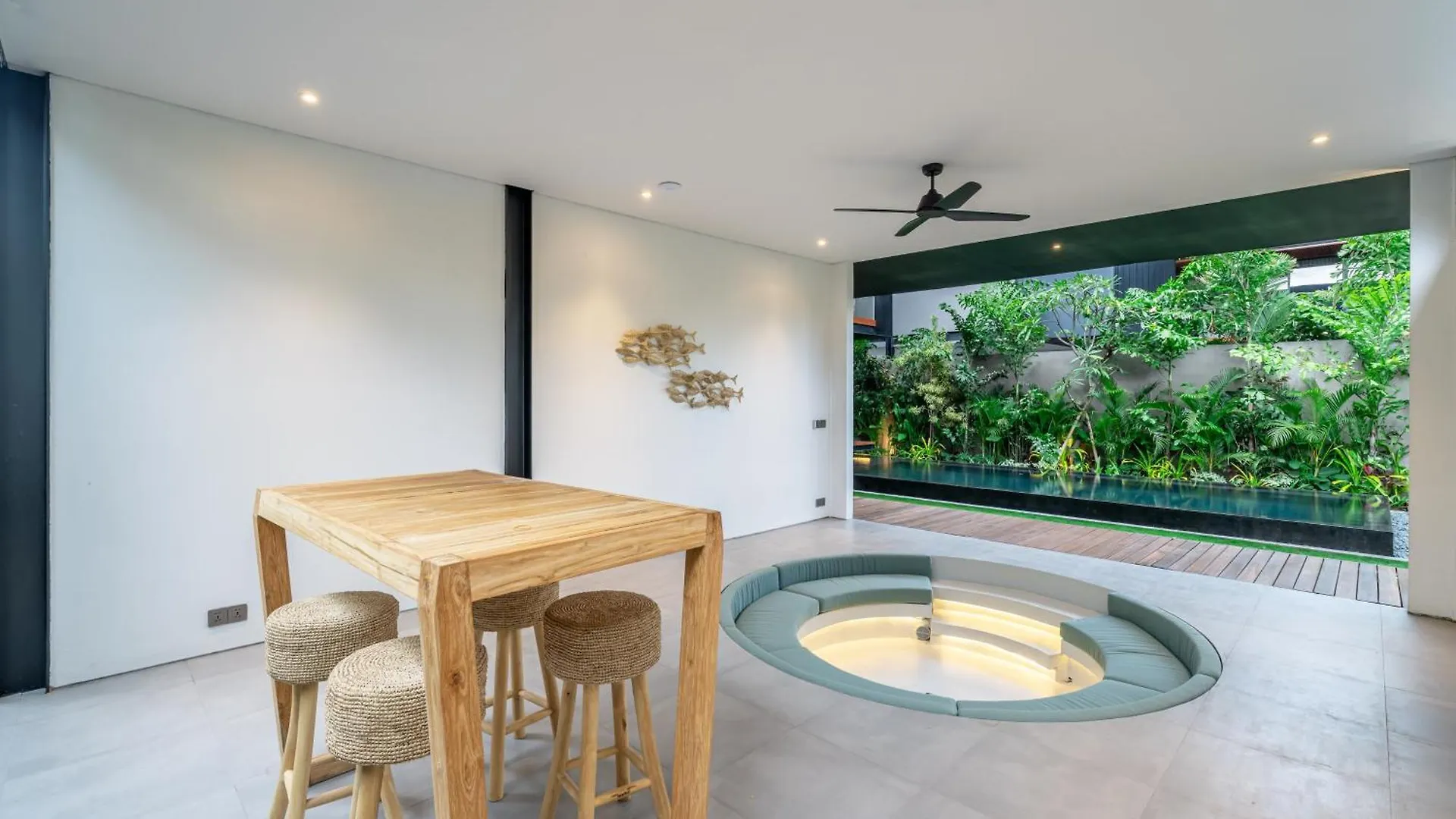 The Continental Modern Luxury 4 Bedroom Villa In Seminyak Central 0*, Семиньяк Индонезия